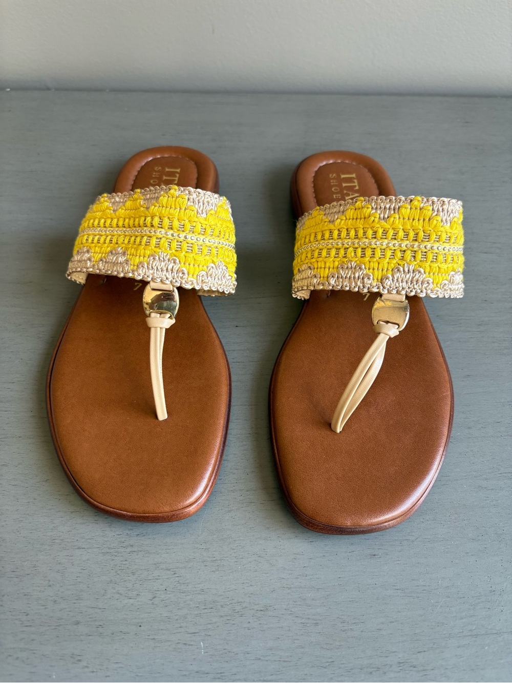 Italian Shoemakers Yellow Woven Boho Slide Thong Flip Flop Flat Sandals Size 7
